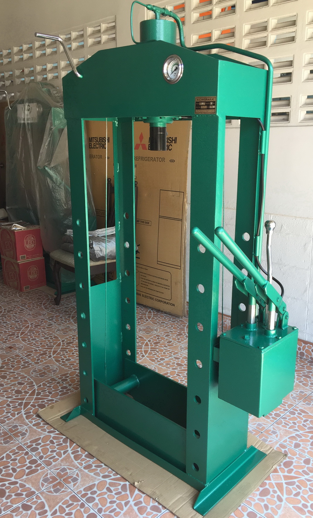 แท่นอัดไฮดรอลิค 30 ตัน