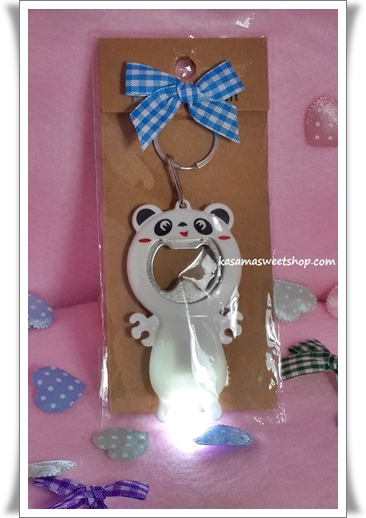 พวงกุญแจที่เปิดขวดไฟฉาย