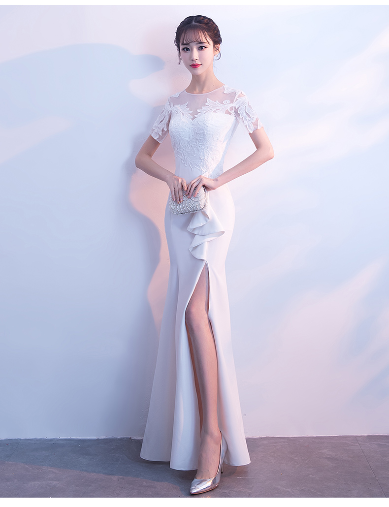 ชุดราตรียาว แขนสั้น สีขาว Size L ผ้าspendex ทรงหางปลา ผ่าหน้า ซิปหลัง