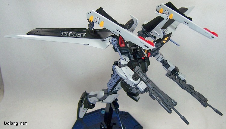 MG (001) 1/100 STRIKE NOIR GUNDAM