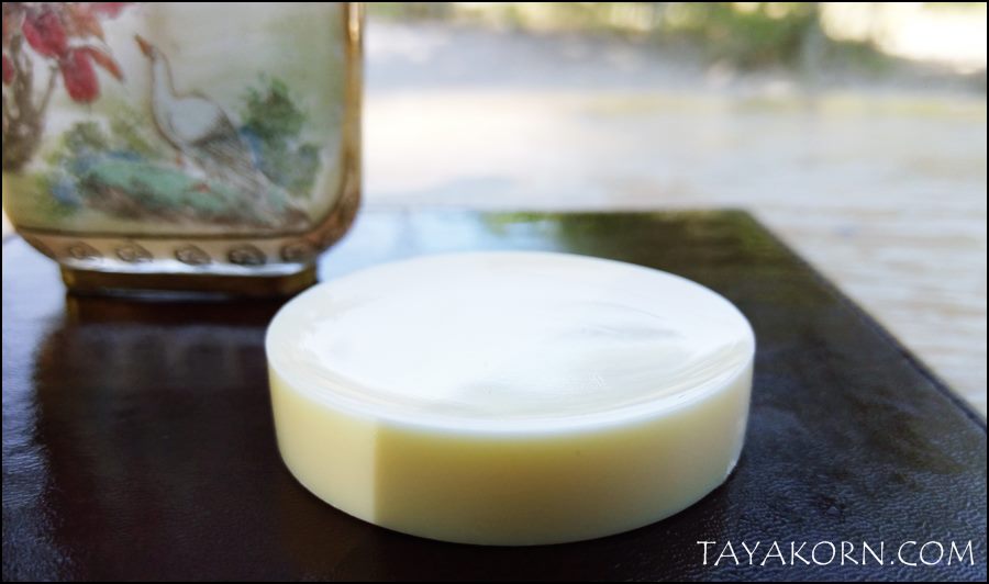 จานยานัตถ์สองหน้า (จานใหญ่สีงาช้าง) Double snuff tobacco dish TKTI-E002