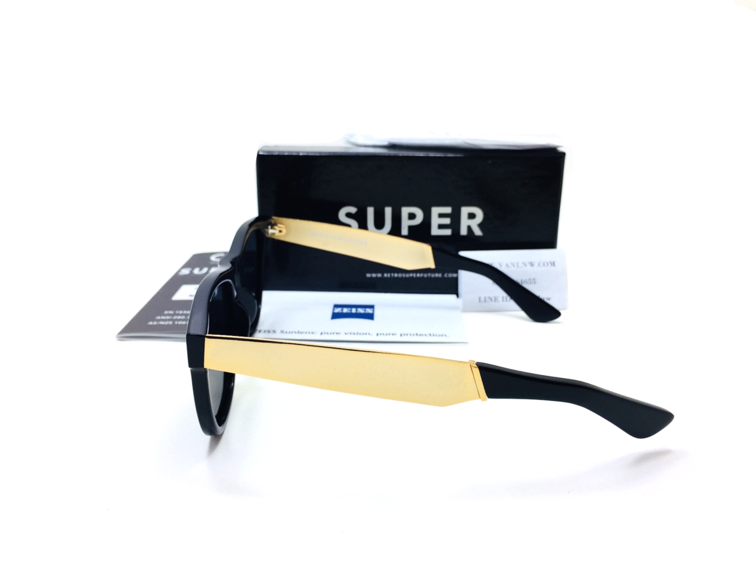 แว่นกันแดด SUPER Basic Francis Black & Gold 55-17 145 <ดำ-ขาทอง>