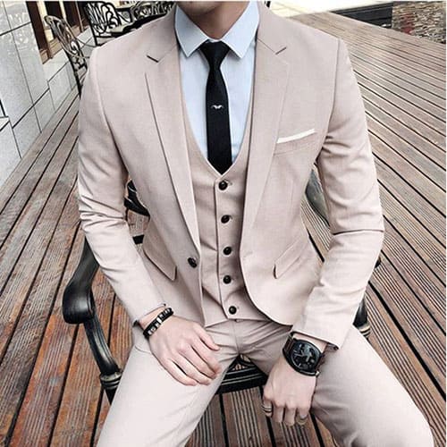 สูท,ชุดสูทเจ้าบ่าว,สูทผู้ชาย สีครีม พร้อมส่ง S,M,L,XL,2XL,3XL,4XL (สูท+กั๊ก+กางเกง)