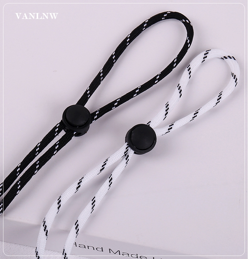 สายคล้องหน้ากากอนามัย MASK STRAPS BLACK AND WHITE สายคล้องแมส สำหรับผู้ใหญ่/เด็ก สายปรับระดับ คล้องคอได้ ใช้งานสะดวก