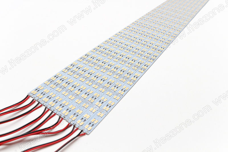ไฟเส้นแข็ง 5630 168 หลอดต่อเมตร สี Cool white 10000K (Epistar ไต้หวัน) 12V