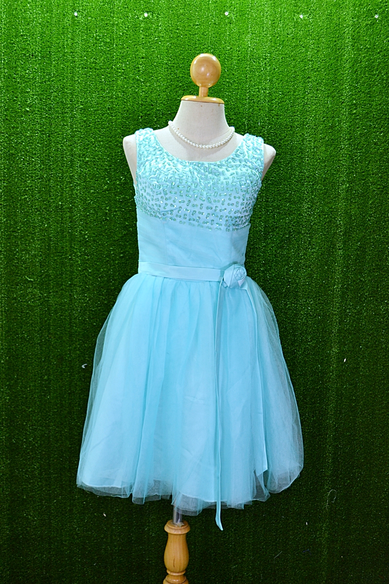 พร้อมส่ง S-3XL ชุดราตรีสั้น "สีฟ้ามินต์" แขนกุด ปัดช่วงอก แต่งดอกไม้ที่เอว กระโปรงตาข่ายอย่างดี