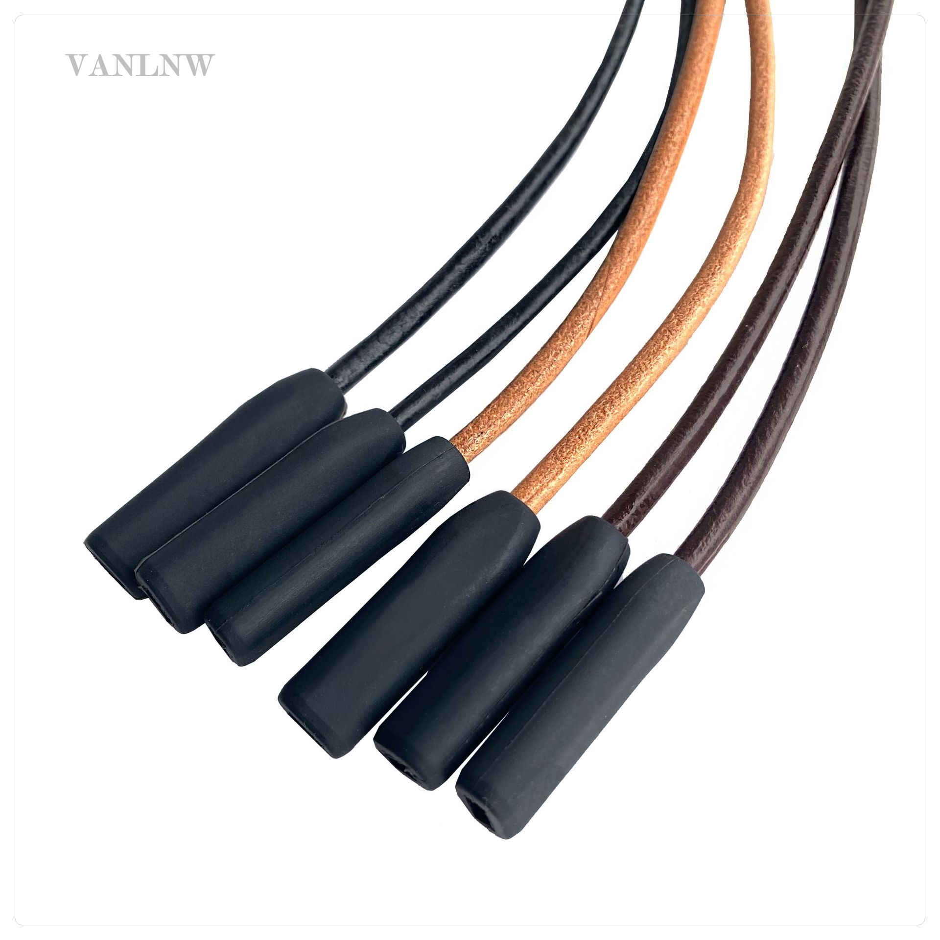 สายคล้องแว่นตา Hand Made Design by japan สายคล้องแว่นตาหนังแท้ 100% สายคล้องแว่นตาสไตล์วินเทจ ยาว 32 cm. สายปรับระดับได้