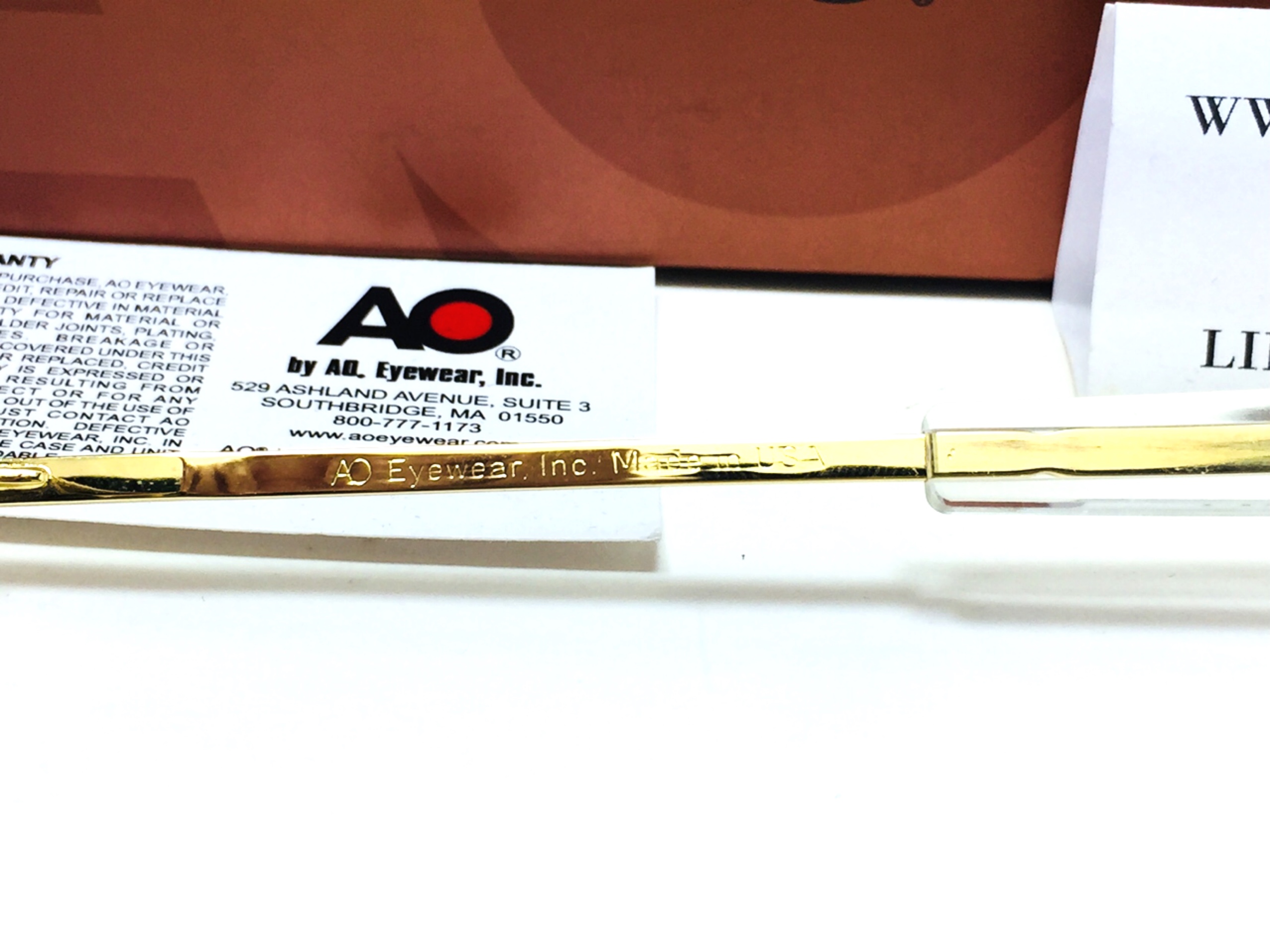 แว่นกันแดด Ao Original Pilot Made in USA (ทอง-เทา) ของแท้ 100%