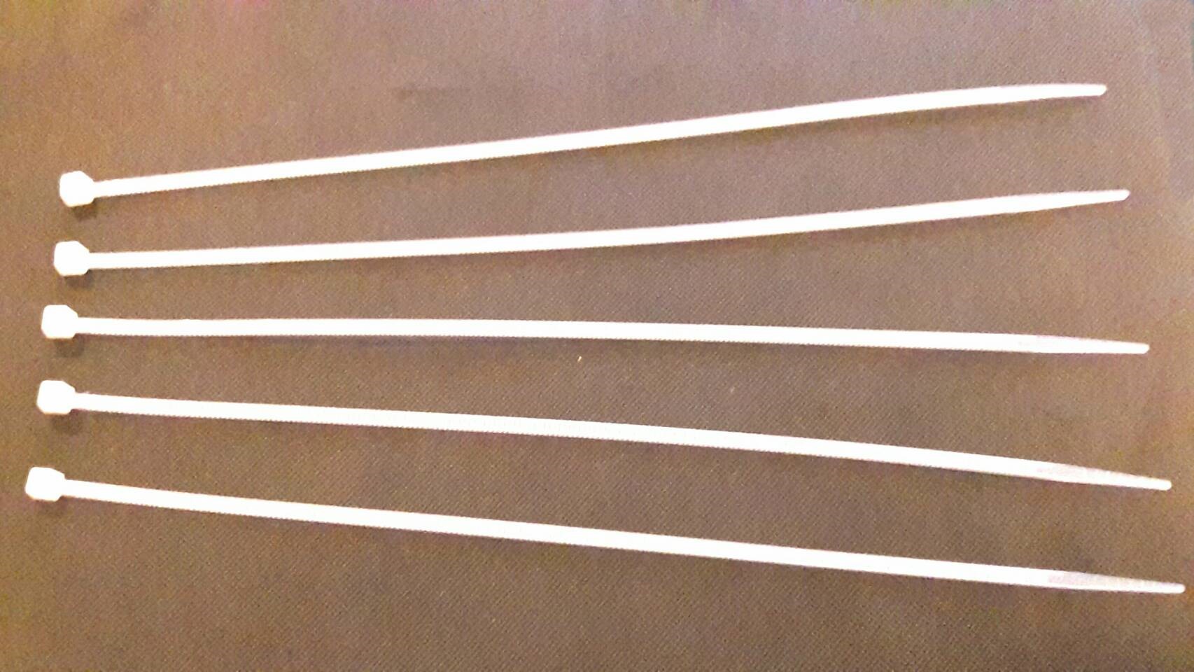 เคเบิ้ลไทด์ สายยาว 20 ซม.สีขาว ( ราคาต่อชิ้น )