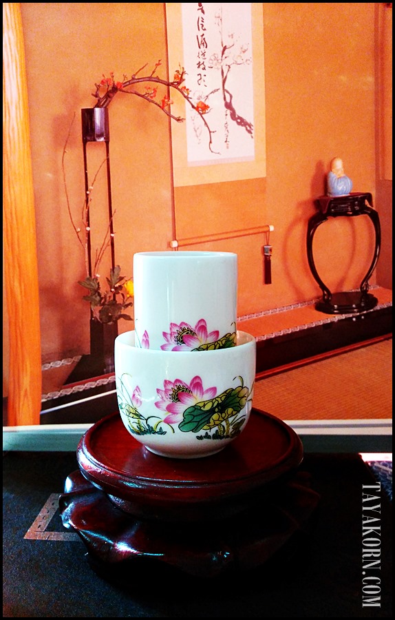 ชุดถ้วยชาแบบดมดื่ม ลายดอกบัว Lotus Tea cup TKLG-LT1