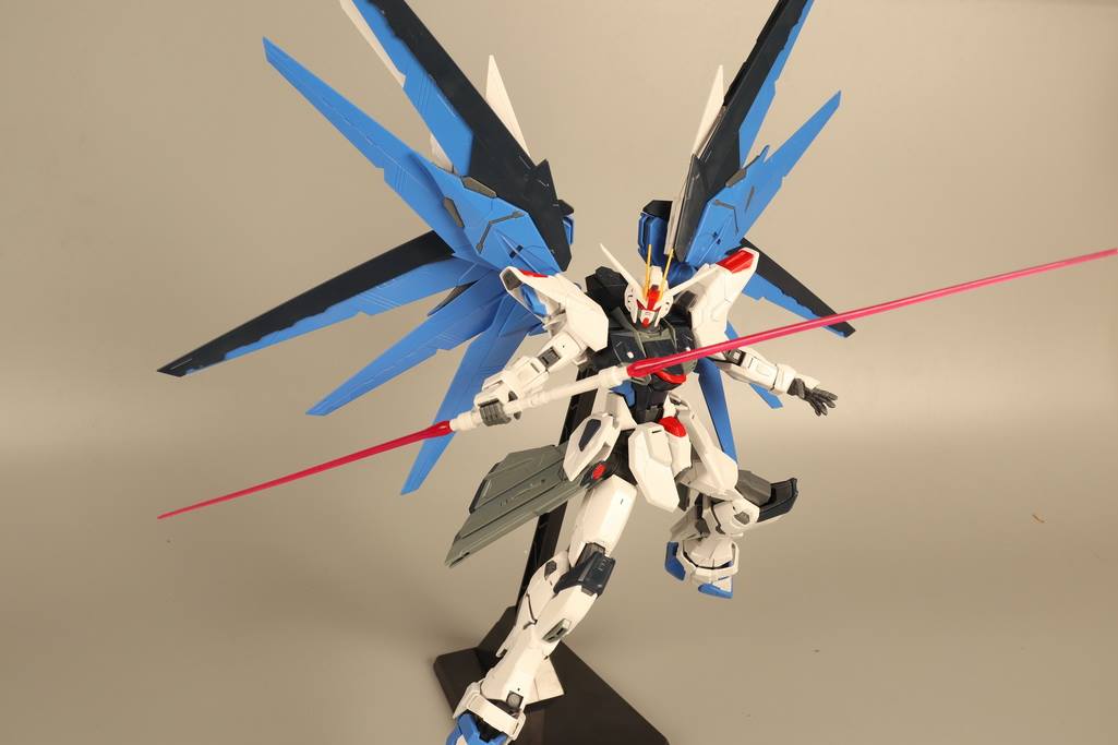 MG 1/100 (6650) Freedom Gundam Ver. 2.0 [Daban]