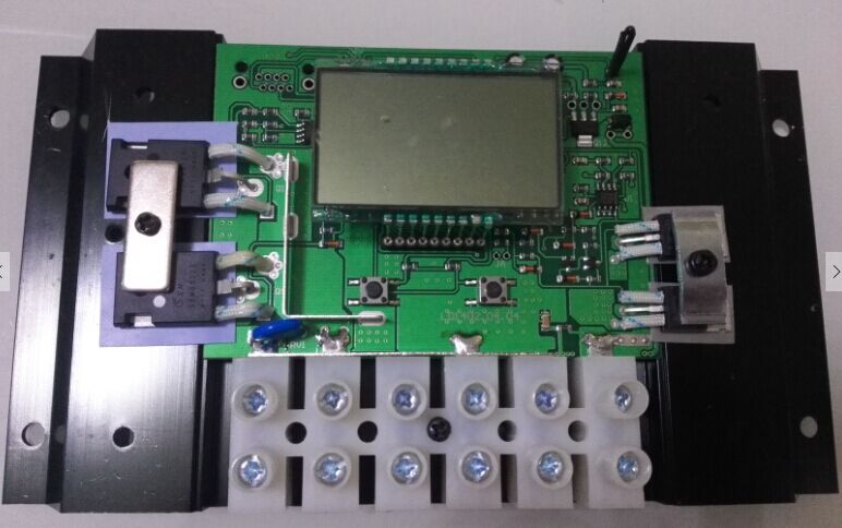 โซล่า ชาร์จเจอร์ 60A 12V / 24V PMW Auto ( รุ่น LD2460C )