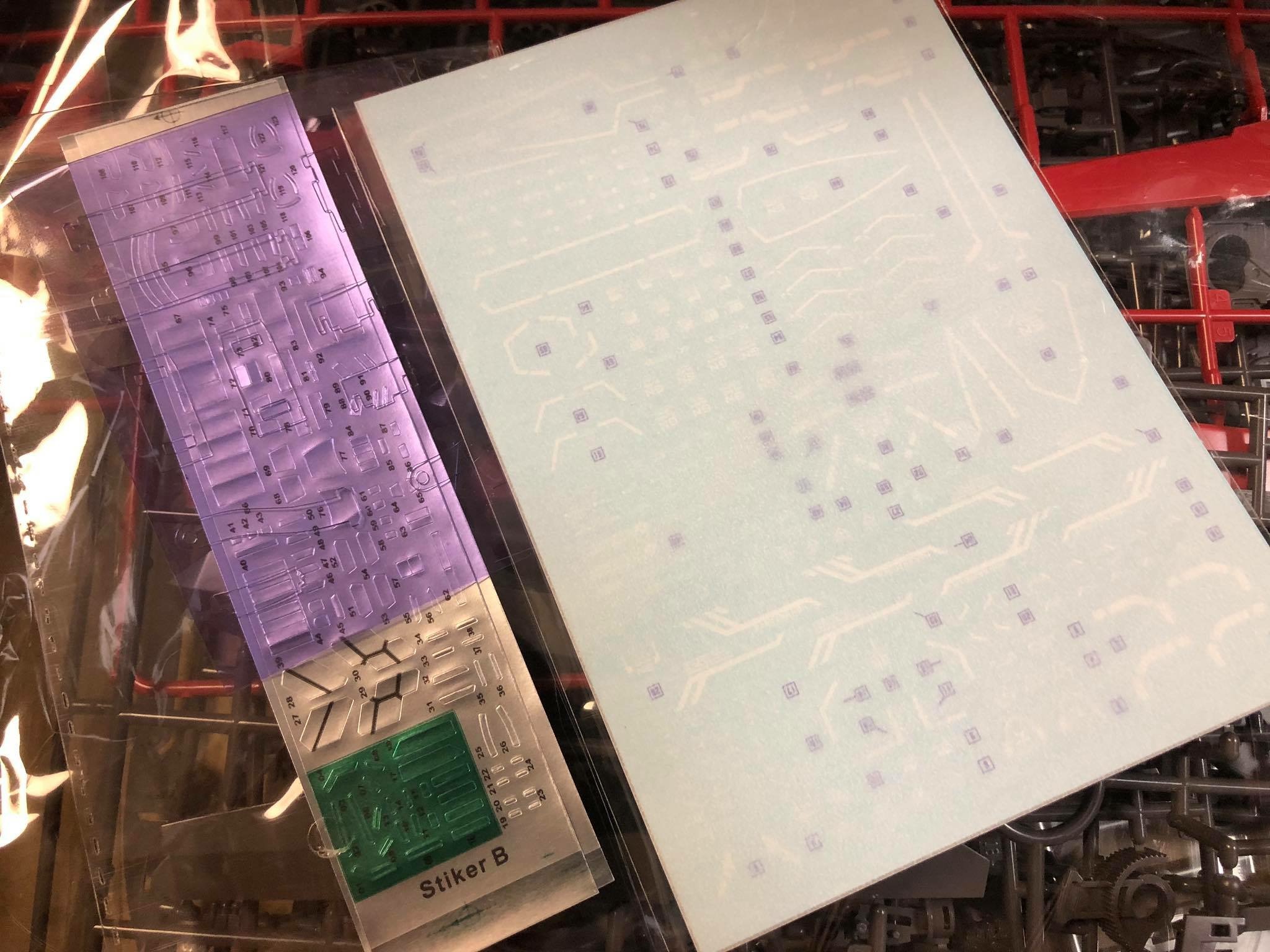 MG 1/100 Gundam Astraea Type-F + Led + Base [Hobby Star]