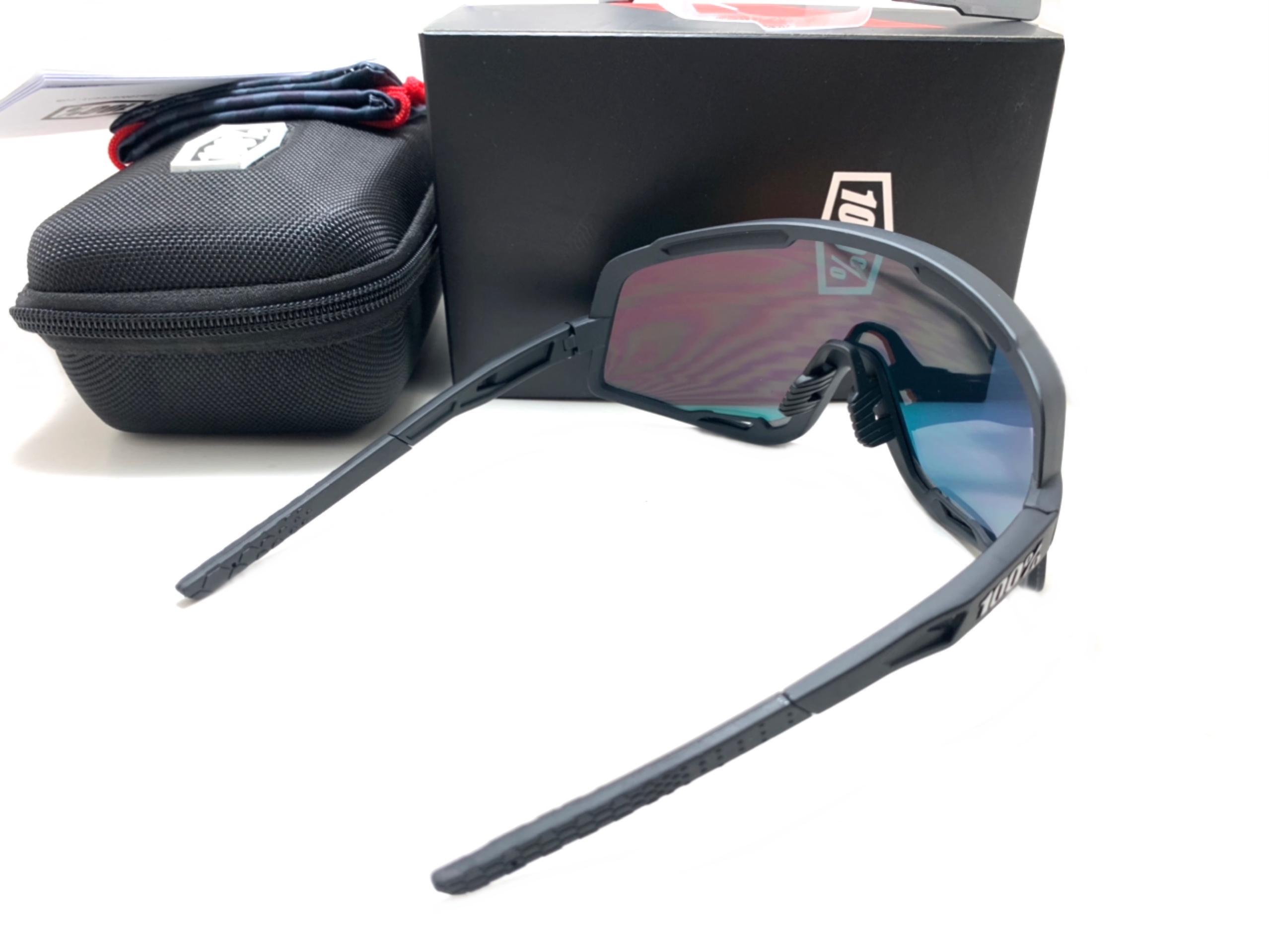 แว่นกันแดด แว่นปั่นจักรยาน 100% Speedcraft Glendale <Soft Tact Red Smoke Lens>