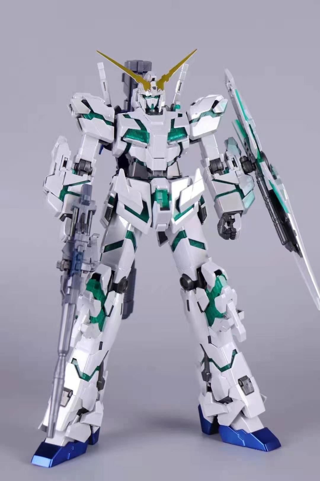 MG 1/100 Unicorn Gundam Titanium Finish （6637S）[Daban]