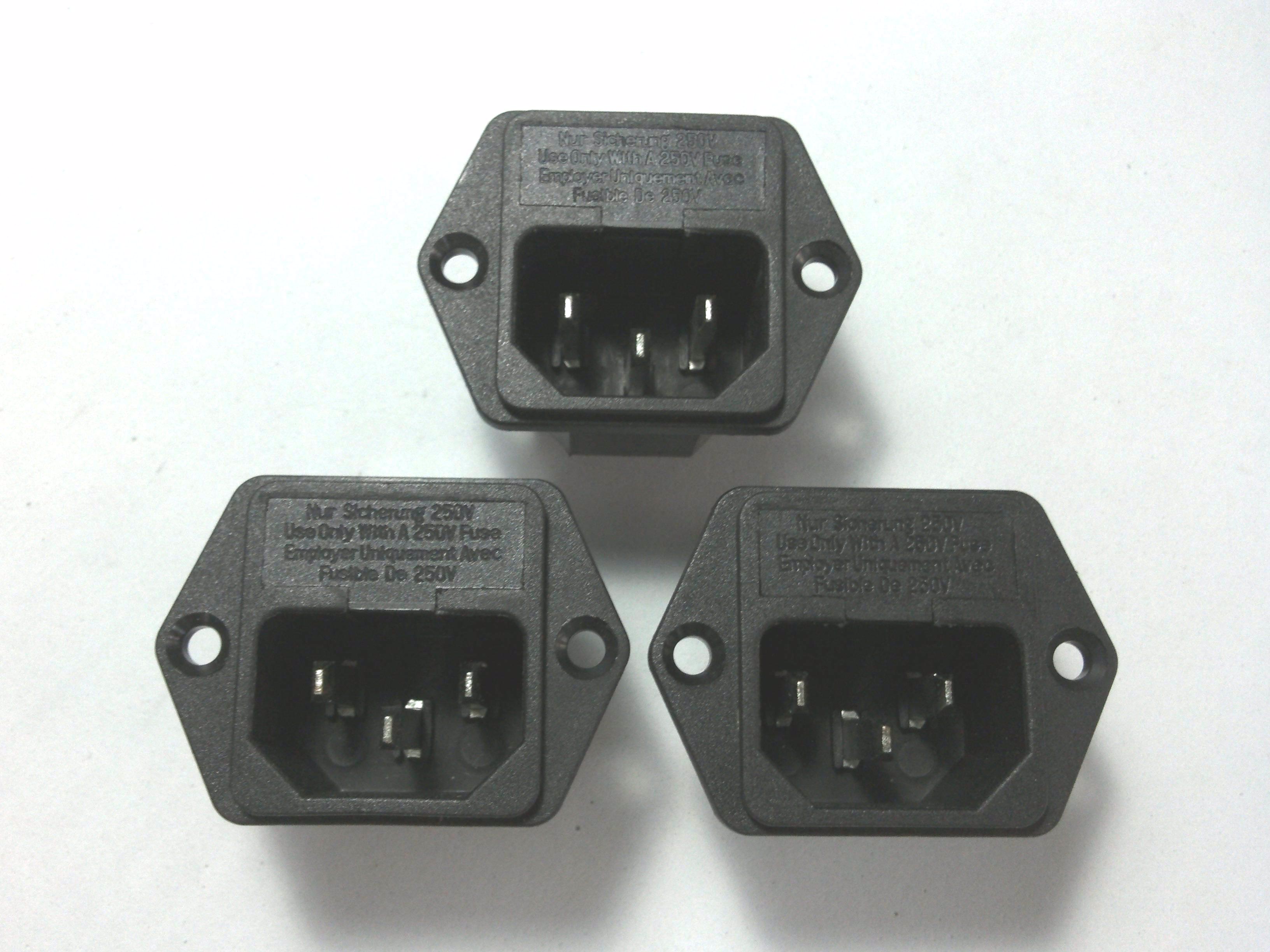 P.AC COM-3P ตลับฟิวส์/ยึดน็อต