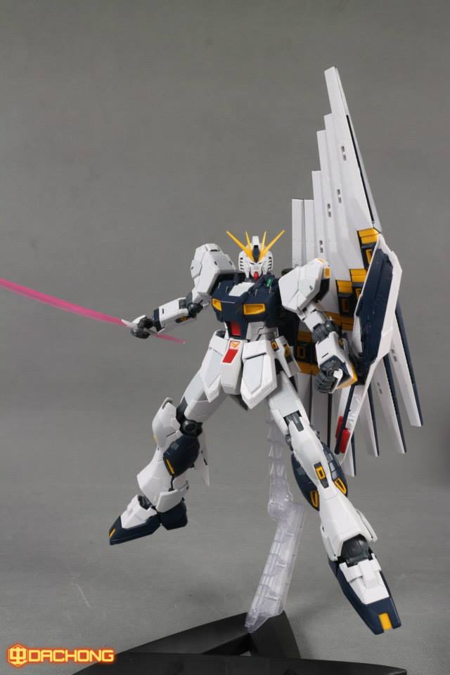 MG 1/100 (6619) Nu Gundam Ver.Ka (x12 Fin Funnels + Red Psycho Frame + Effect Part)