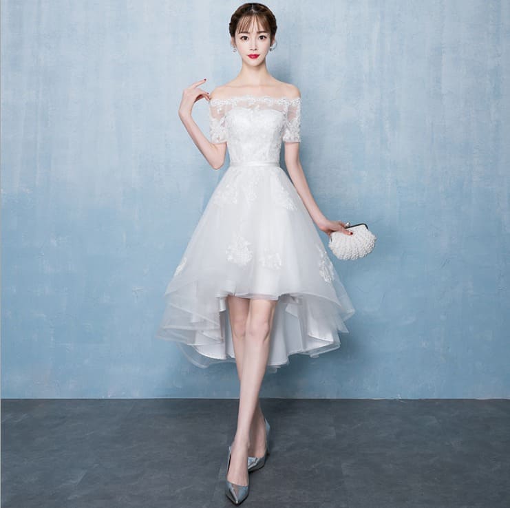 ชุดราตรี หน้าสั้นหลังยาว เปิดไหล่ แขนสั้น สีขาว งานร้อยหลัง Size M