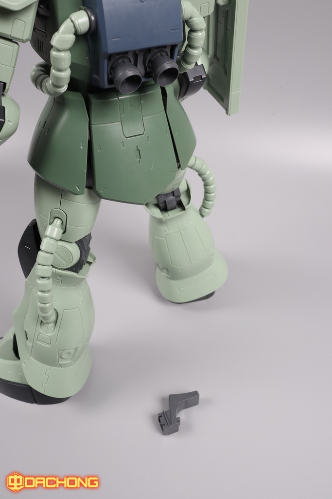 1/48 Mega Size MS-06F Zaku II