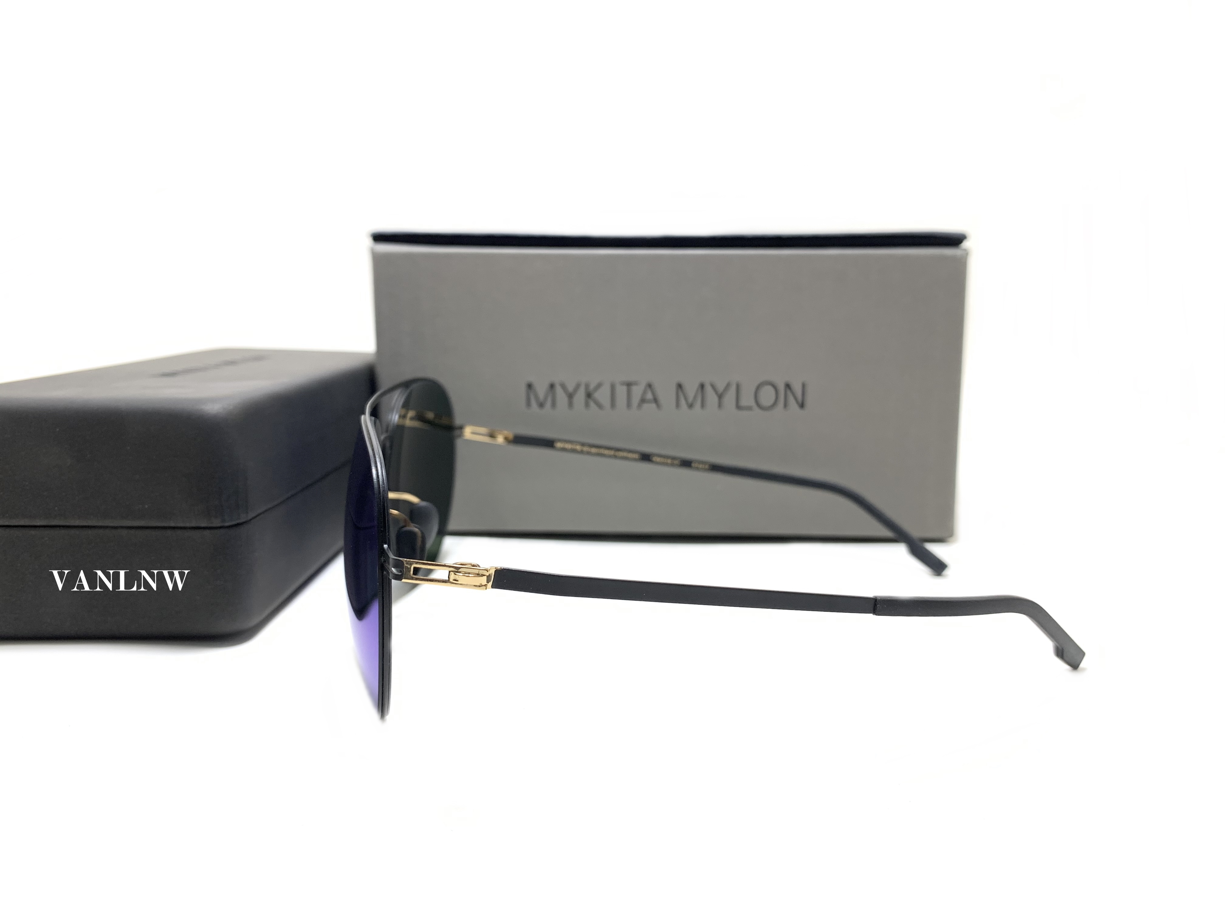 แว่นกันแดด MYKITA WM008-3 COL.002 ขนาด 57-17 140 mm. <ปรอทเงิน>