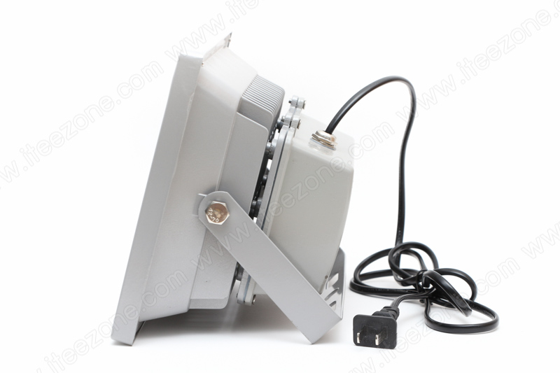 โคม LED 30W Black light ใช้ในร้านเหล้า บาร์ ผับ สร้าง Effect เรืองแสง Glow in the Dark