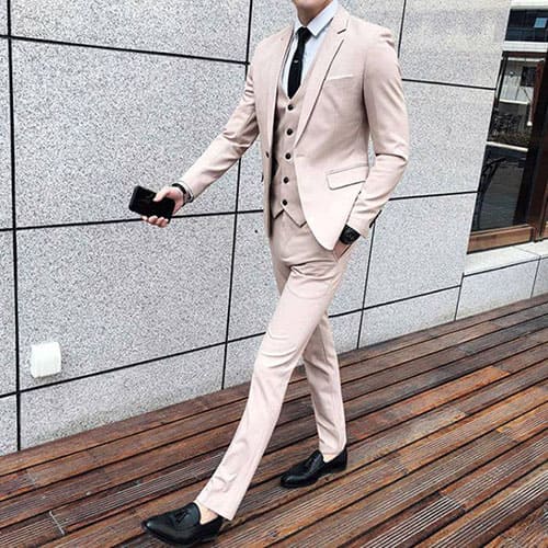 สูท,ชุดสูทเจ้าบ่าว,สูทผู้ชาย สีครีม พร้อมส่ง S,M,L,XL,2XL,3XL,4XL (สูท+กั๊ก+กางเกง)