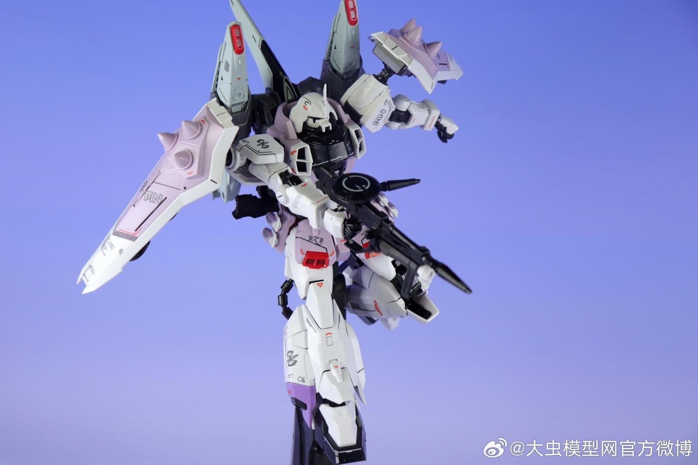 MG 1/100 White Blaze Zaku Phantom (2001P) [Huanying]