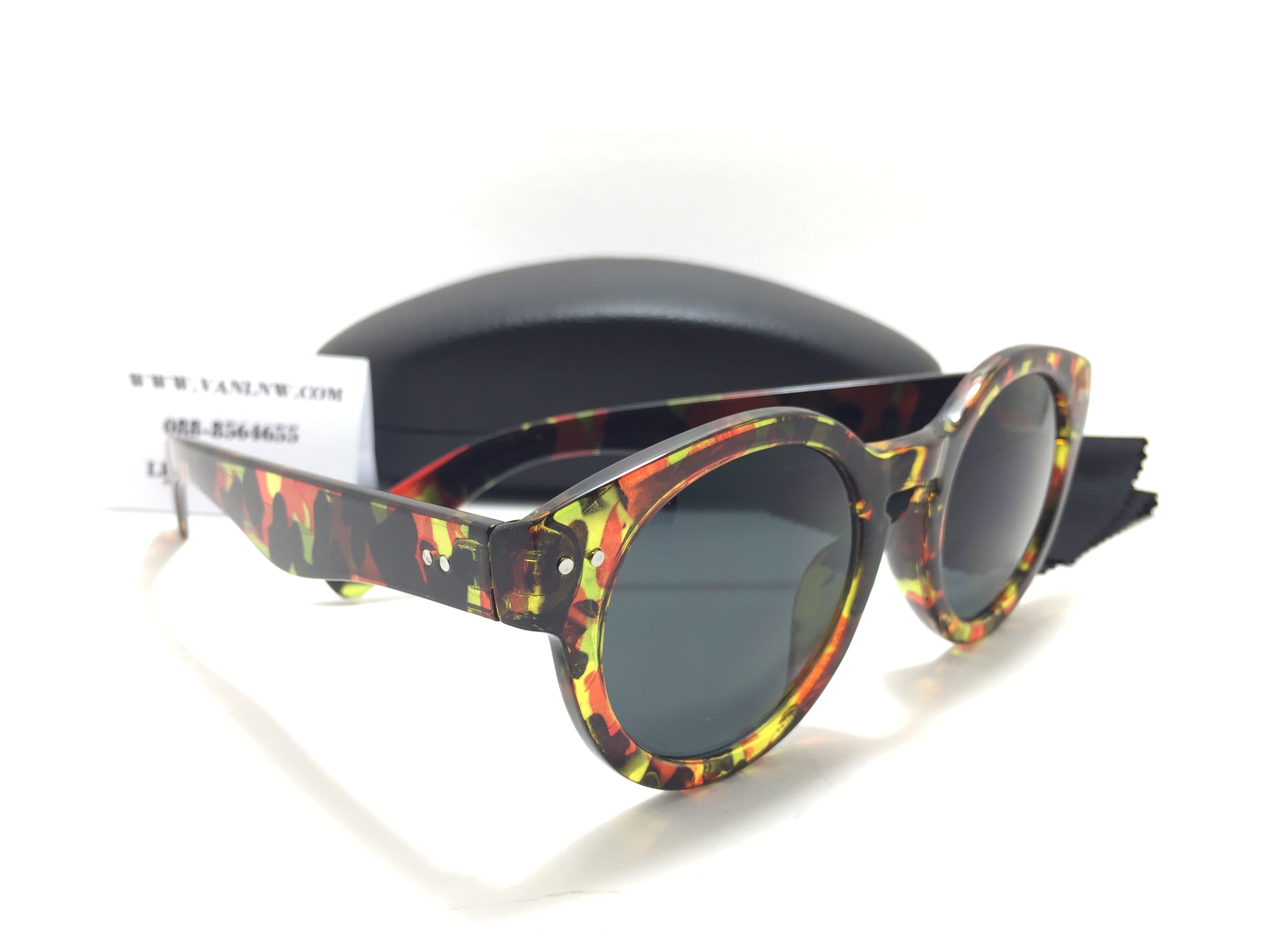 แว่นกันแดด Coldwater Creek Sunglasses <กระ>