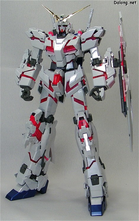 MG (005A) 1/100 RX-O Unicorn Gundam Ver. Ka Titanium Finish + ปืนกลคู่ 1 กระบอก + แผ่นรองตัด