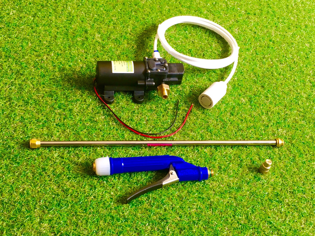 ชุด 28 ปั๊มพ่นยา DC12V 8 บาร์ ( สินค้าขายดี ) + สายพ่นยา 20 เมตร