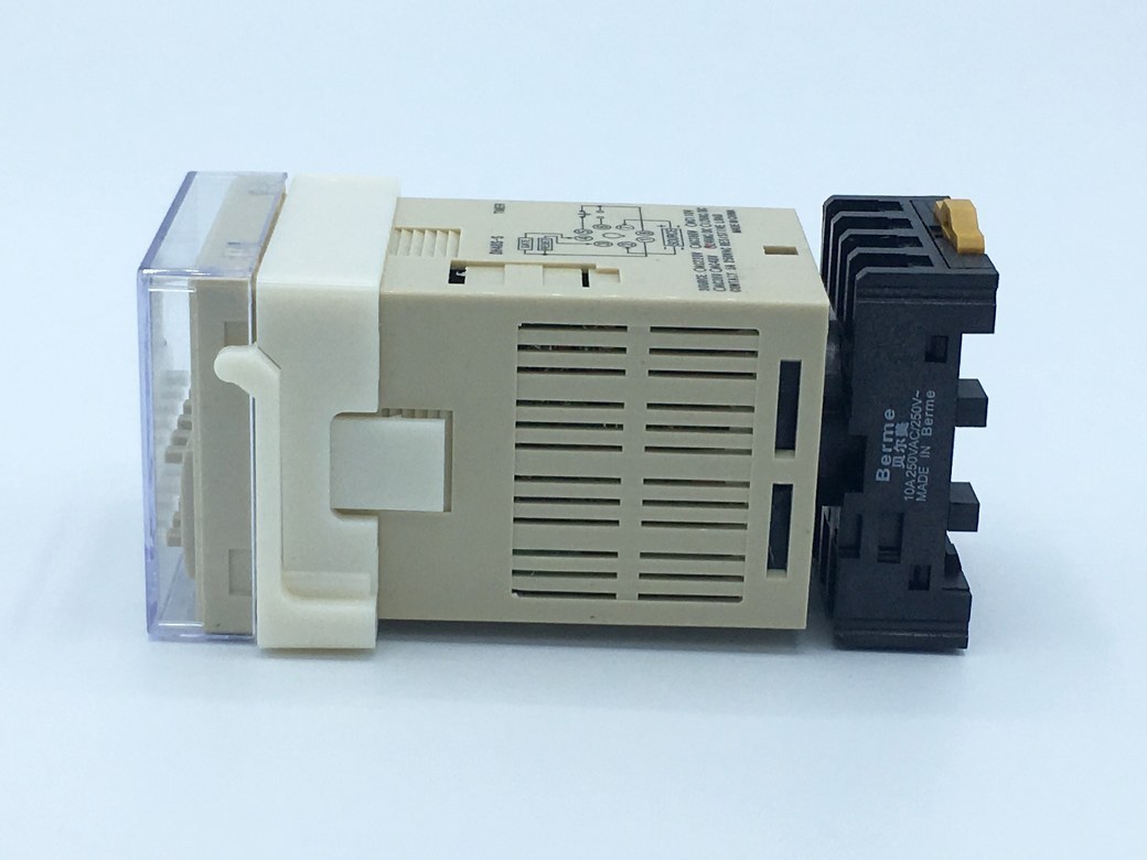 10-DH48S-S-380V เครื่องตั้งเวลาสลับเปิด-ปิด 380VAC ( 0.1 วินาที - 99 ชั่วโมง ) รุ่น DH48S-S (SKU-643)