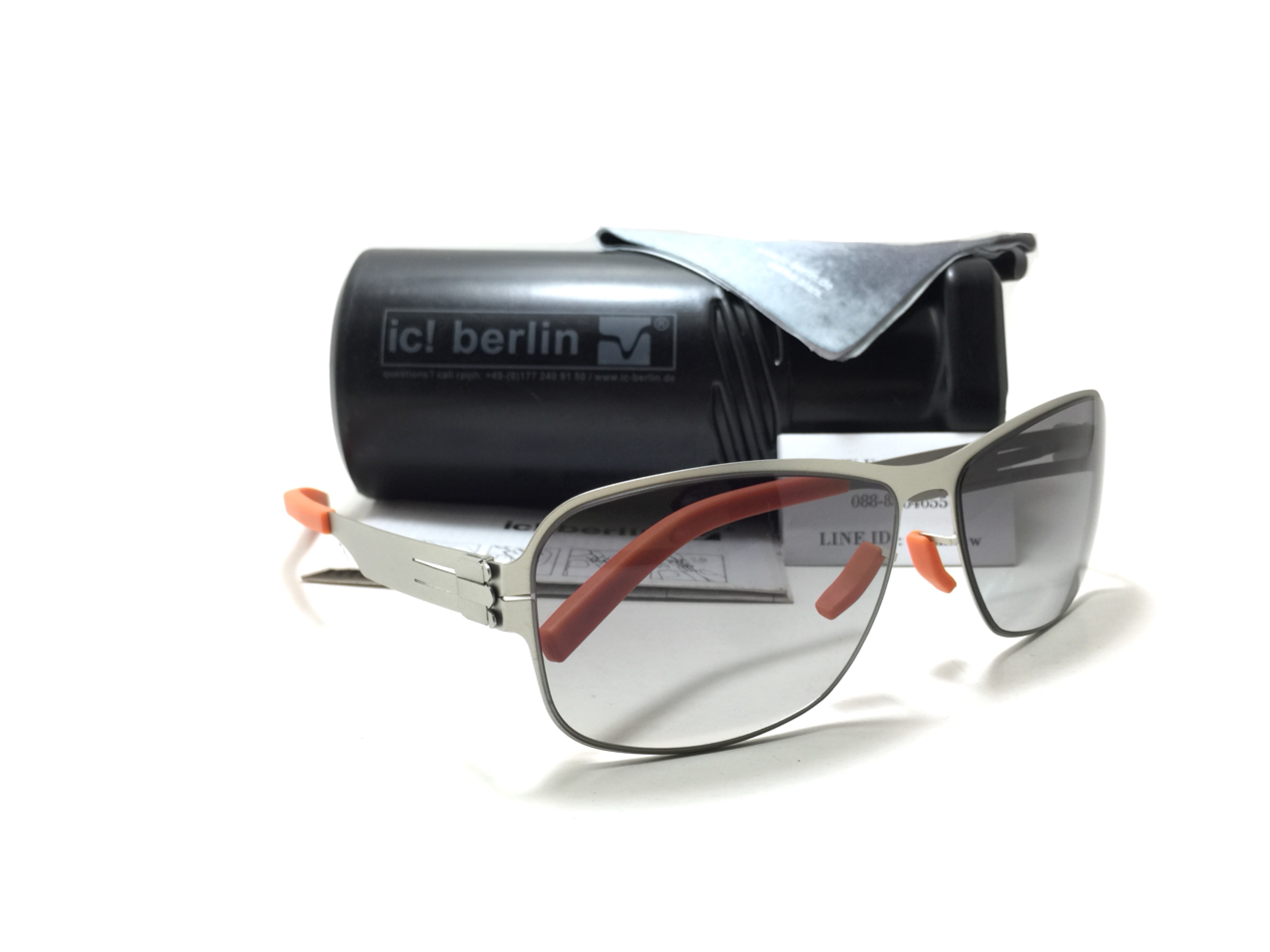 แว่นกันแดด ic berlin model maja peral 62-15 <เงิน>