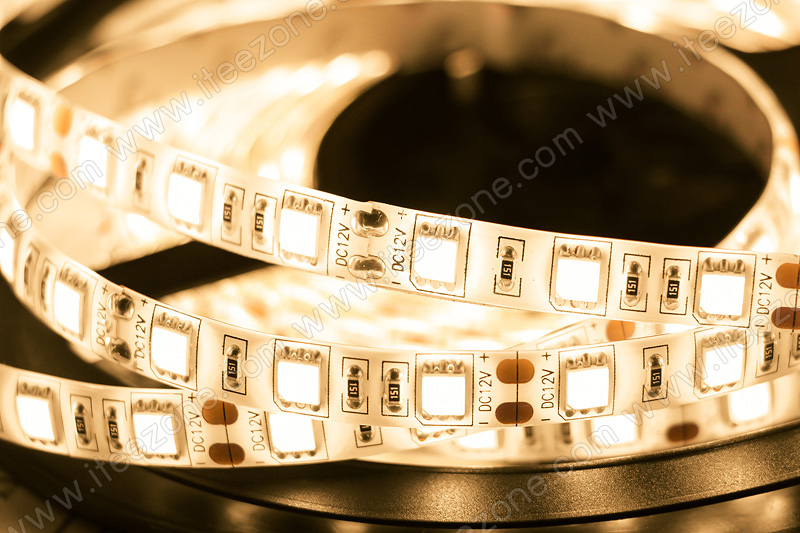 LED Strip เส้น ม้วน 5 เมตร สี Warm white 3000K (กันน้ำ IP65)