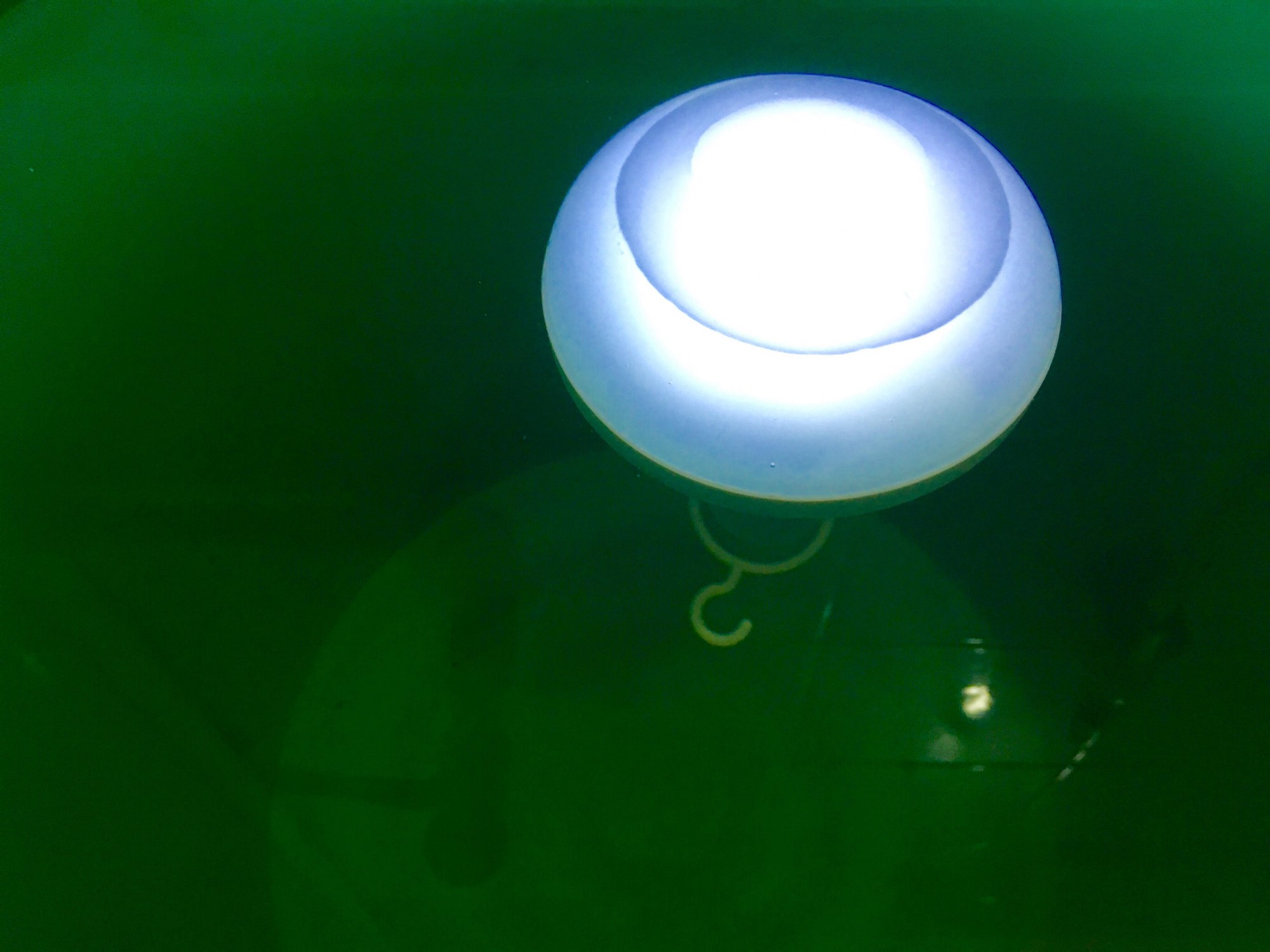 หลอดไฟอัจฉริยะฉุกเฉินแบตเตอรี่ในตัว(กันน้ำ) LED 7W 220V