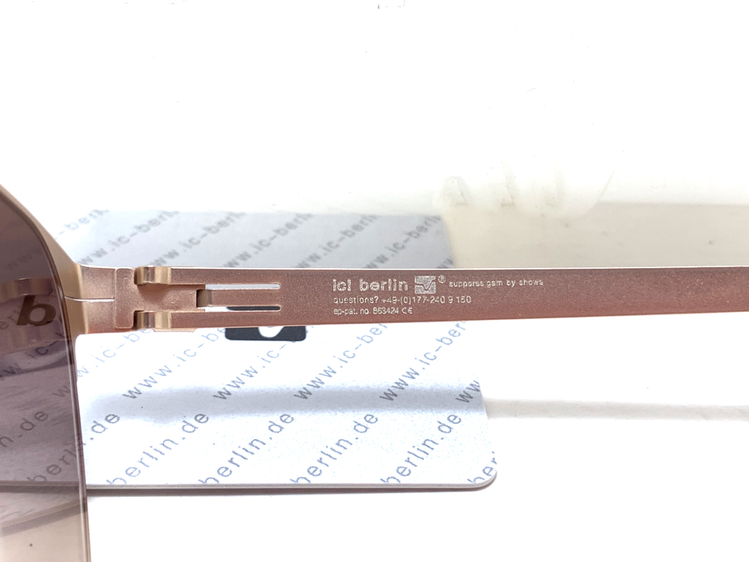 แว่นกันแดด ic berlin model Robert H. matt gold 57-17 <ทอง>