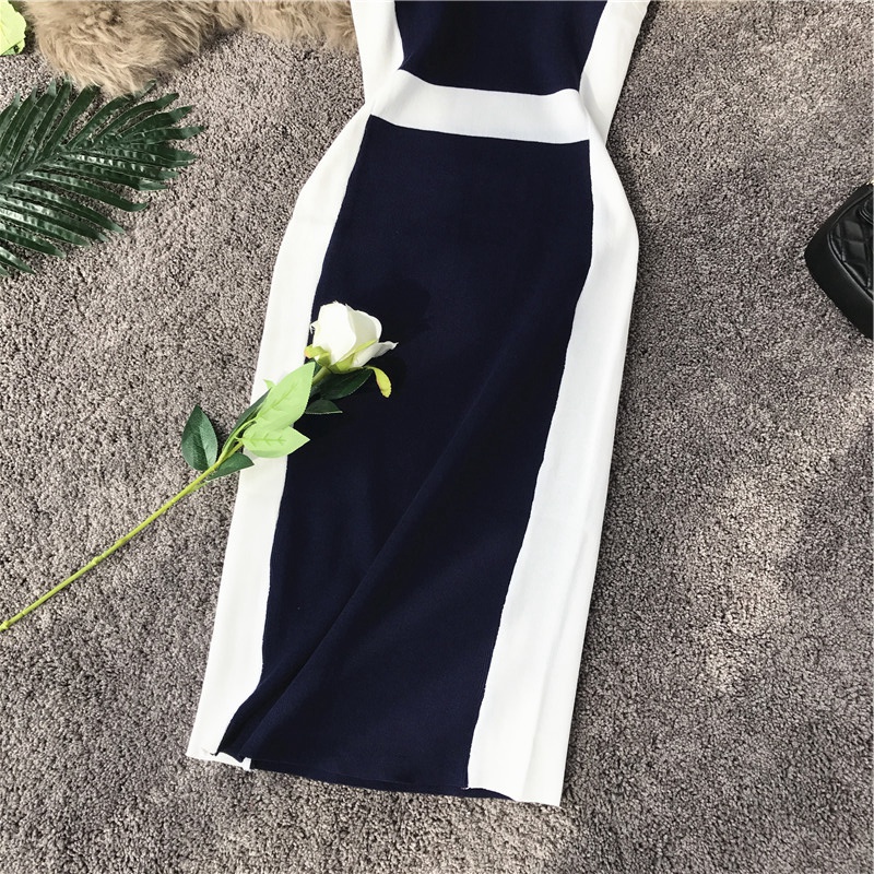 เดรสผ้านิตติ้ง ยืดกระชับเข้ารูปตามสัดส่วน Free size