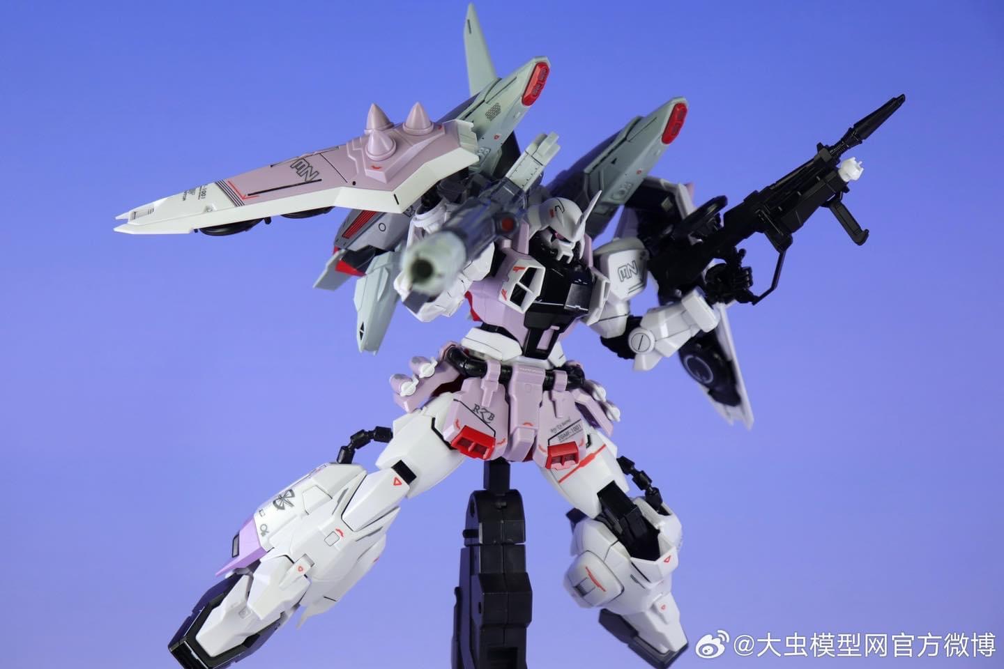 MG 1/100 White Blaze Zaku Phantom (2001P) [Huanying]