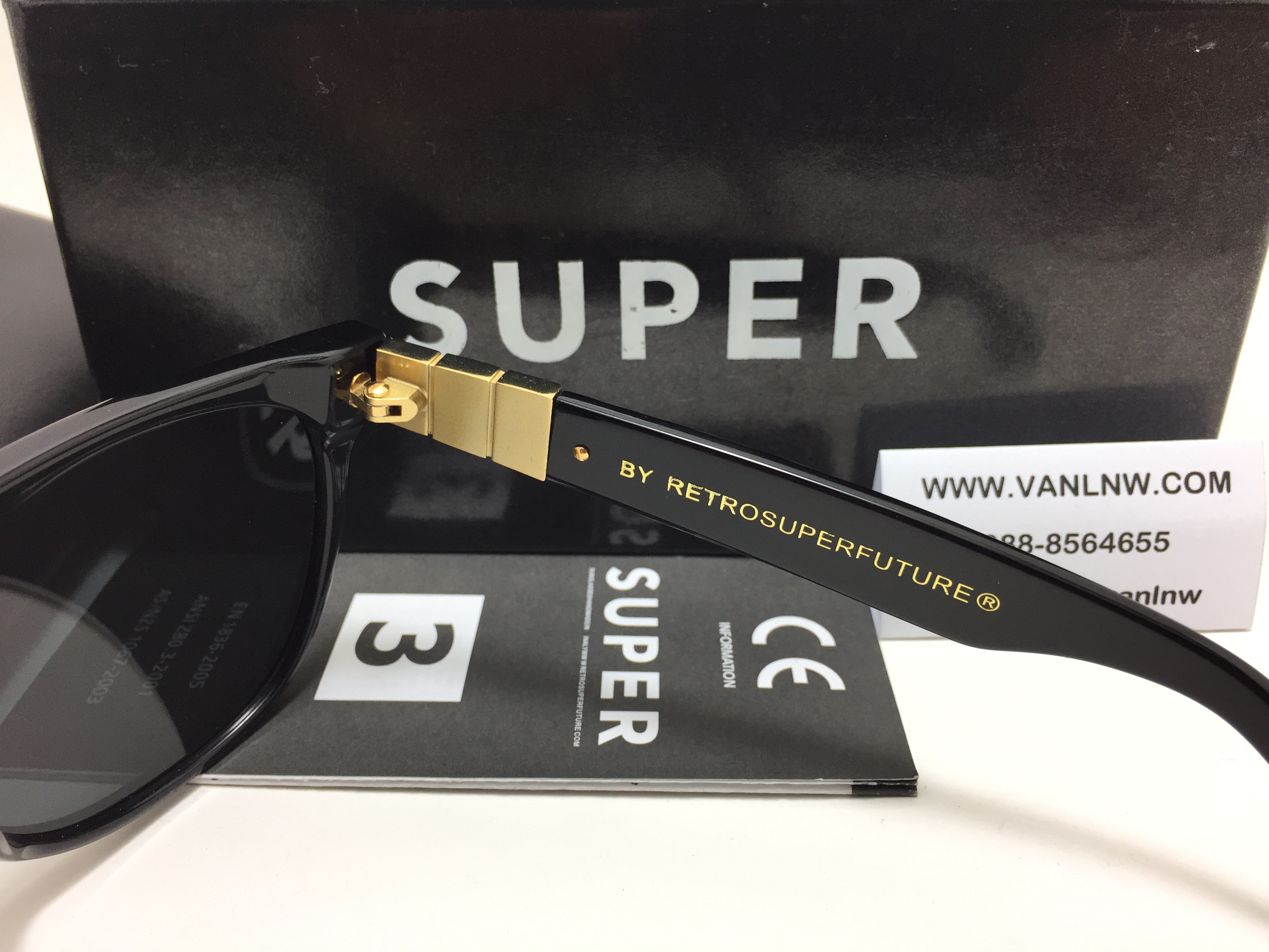 แว่นกันแดด SUPER Flat Top Black Gianni <ดำ>