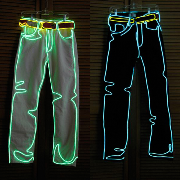 EL Wire 5 เมตร + รางถ่าน AA 2 ก้อน / สีน้ำเงิน