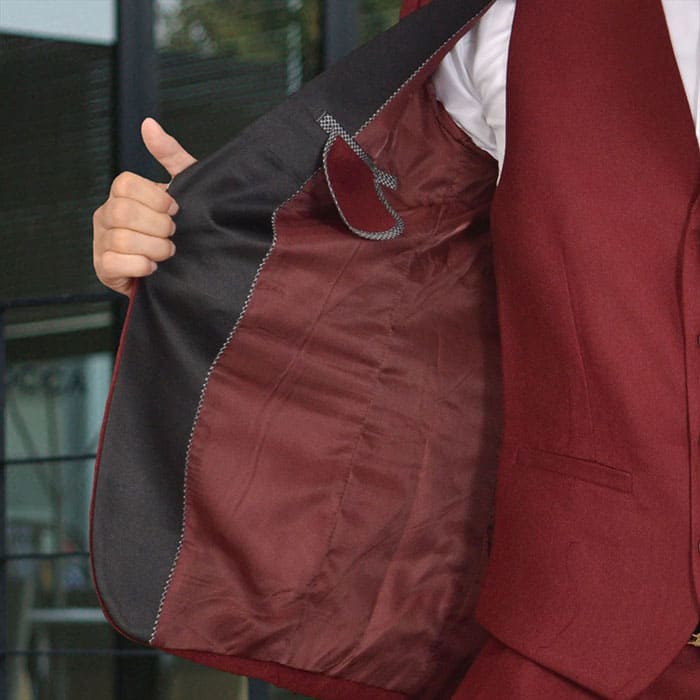สูทเจ้าบ่าว เกรดพรีเมี่ยม สีไวน์แดง ปกดำเงา Size L (สูท+เสื้อกั๊ก+กางเกง)