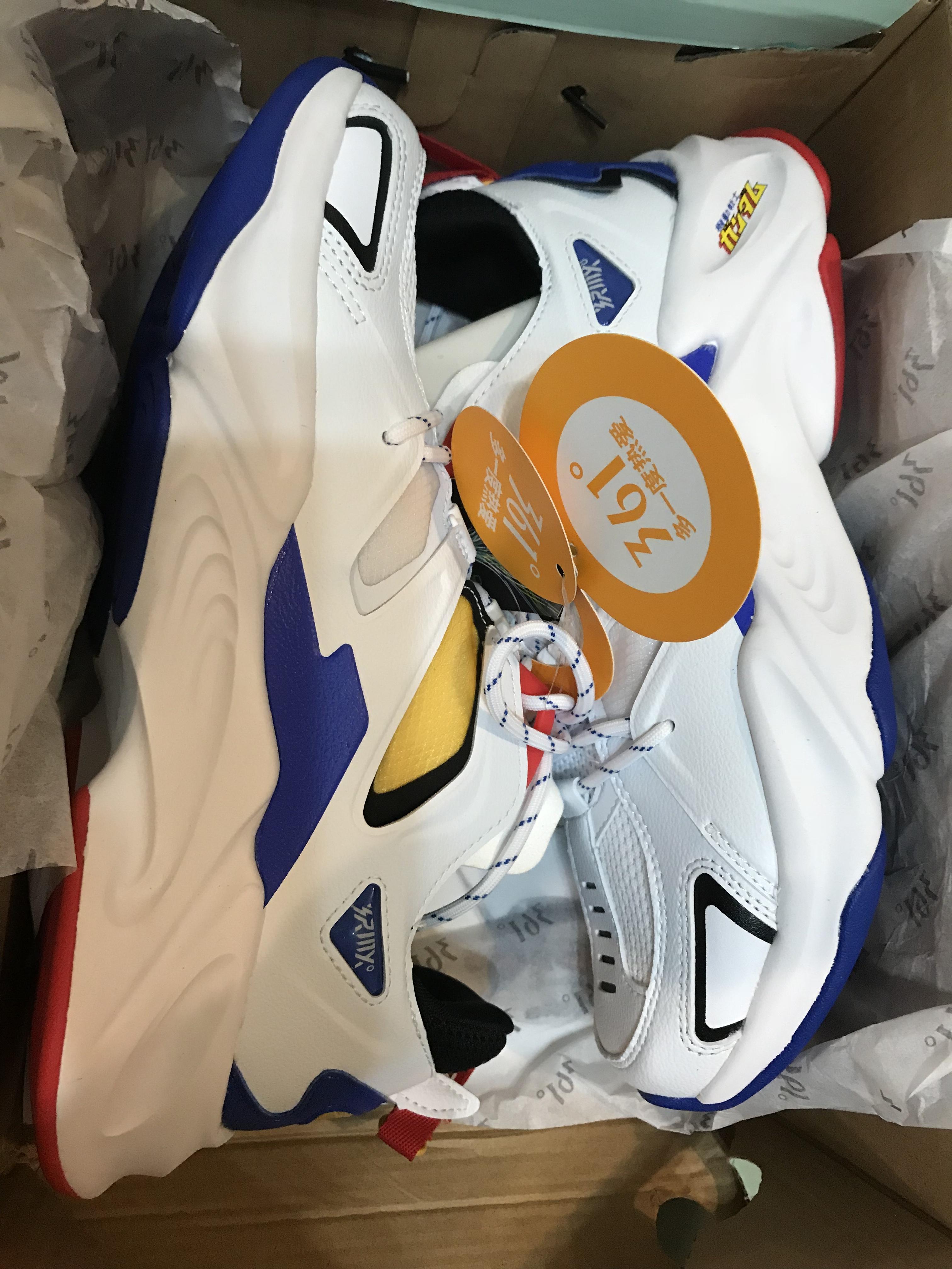 รองเท้า Mobile Suit Gundam RX-78-2 [361 ° Degrees] ไซส์ EUR 41, US 8