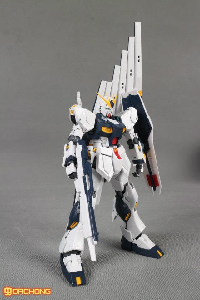 MG 1/100 (6619) Nu Gundam Ver.Ka (x12 Fin Funnels + Red Psycho Frame + Effect Part)