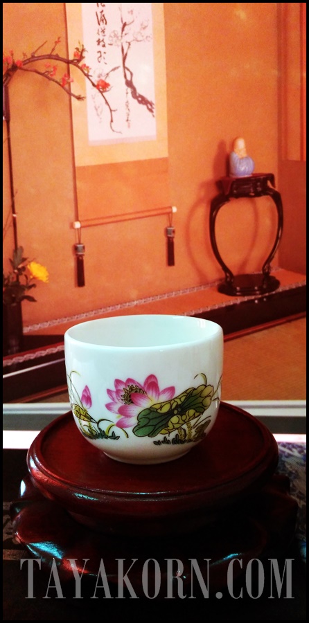 ชุดถ้วยชาแบบดมดื่ม ลายดอกบัว Lotus Tea cup TKLG-LT1