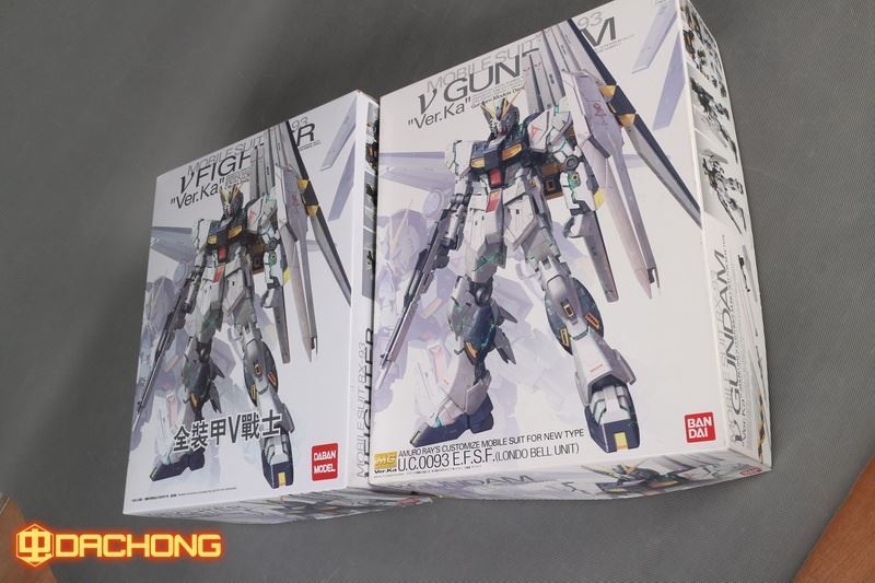 MG 1/100 (6619) Nu Gundam Ver.Ka (x12 Fin Funnels + Red Psycho Frame + Effect Part)