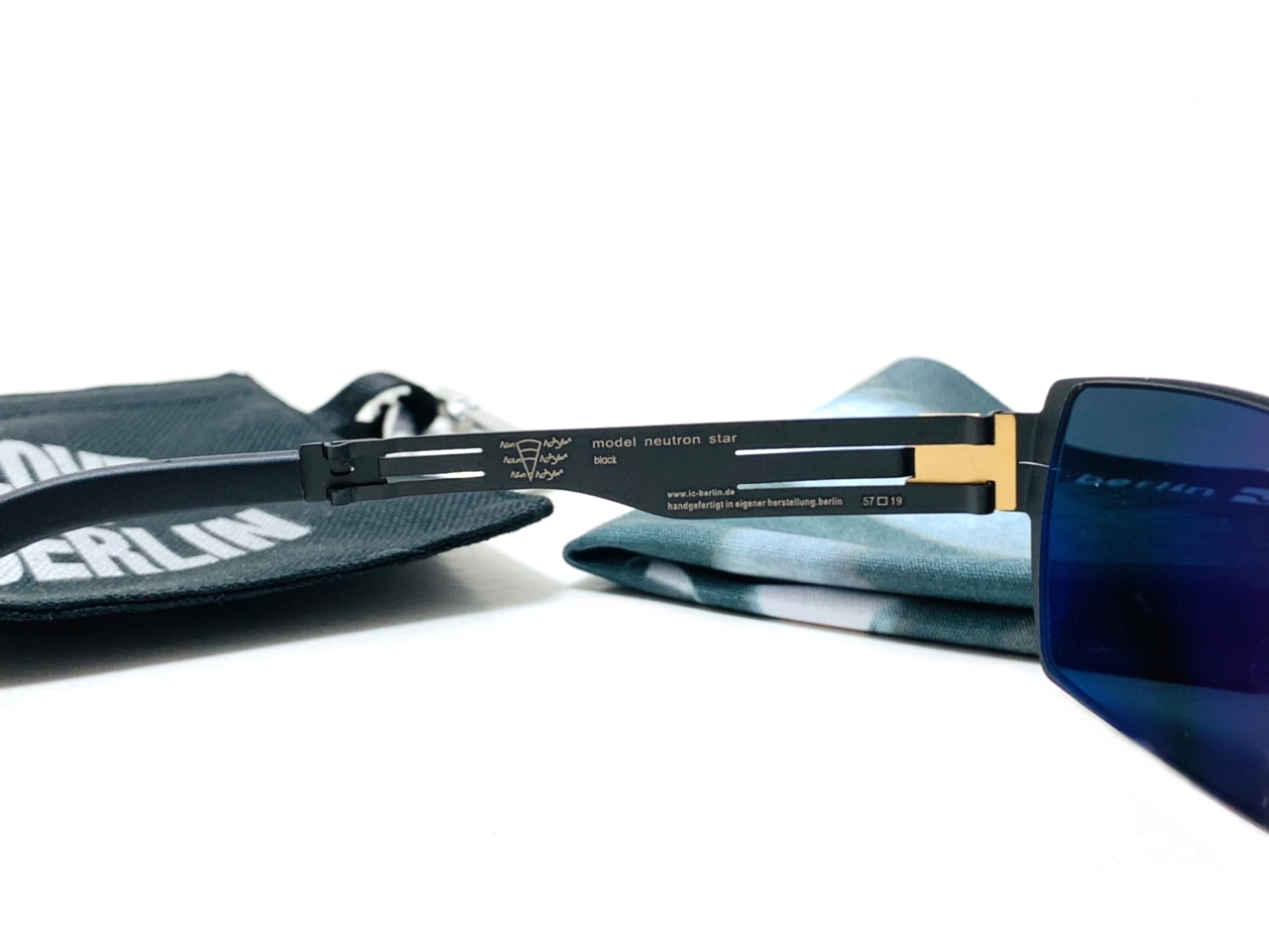 แว่นกันแดด ic berlin model neutron star black 57-19 แว่นกันแดดพับได้ <ดำ>