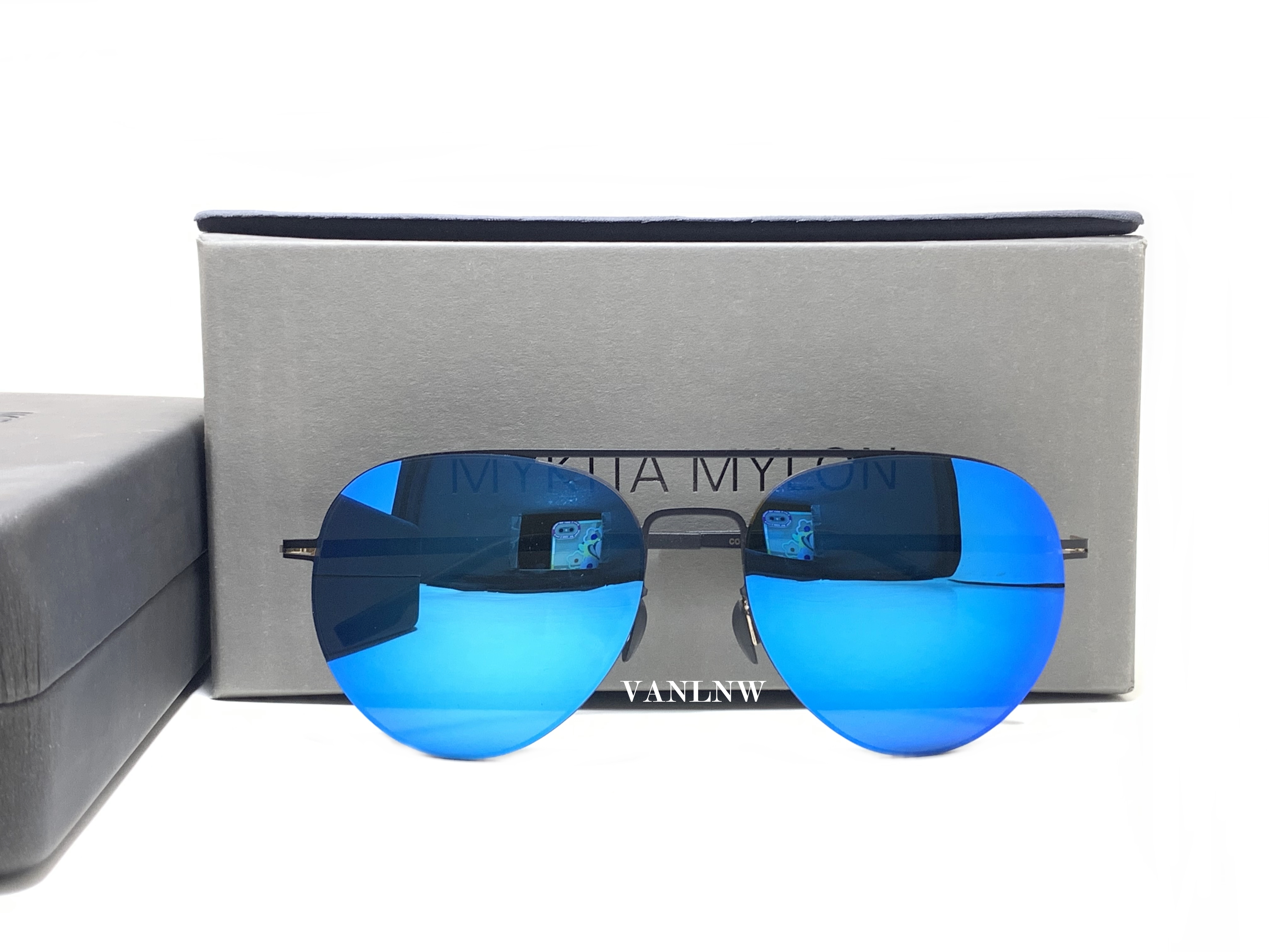 แว่นกันแดด MYKITA WM008-3 COL.002 ขนาด 57-17 140 mm. <ปรอทเงิน>