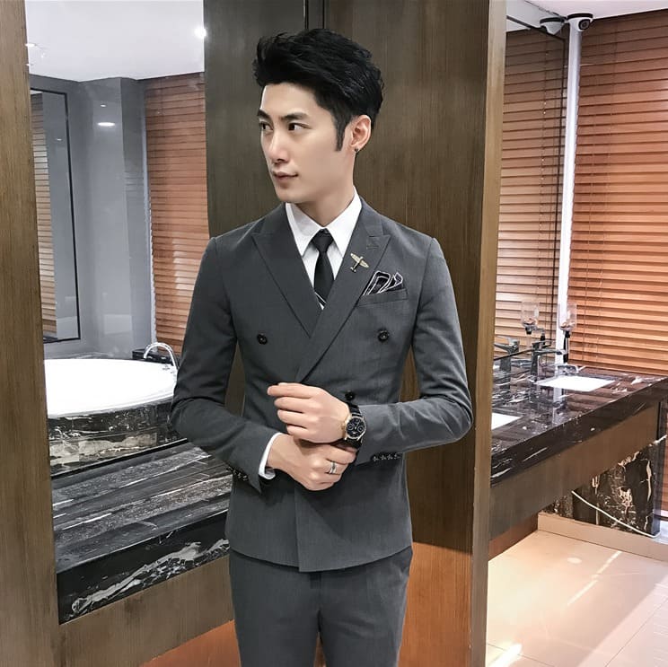 สูท,ชุดสูทเจ้าบ่าว,สูทผู้ชาย สีเทา กระดุม 6 เม็ด สูท+กั๊ก+กางเกง พร้อมส่ง M
