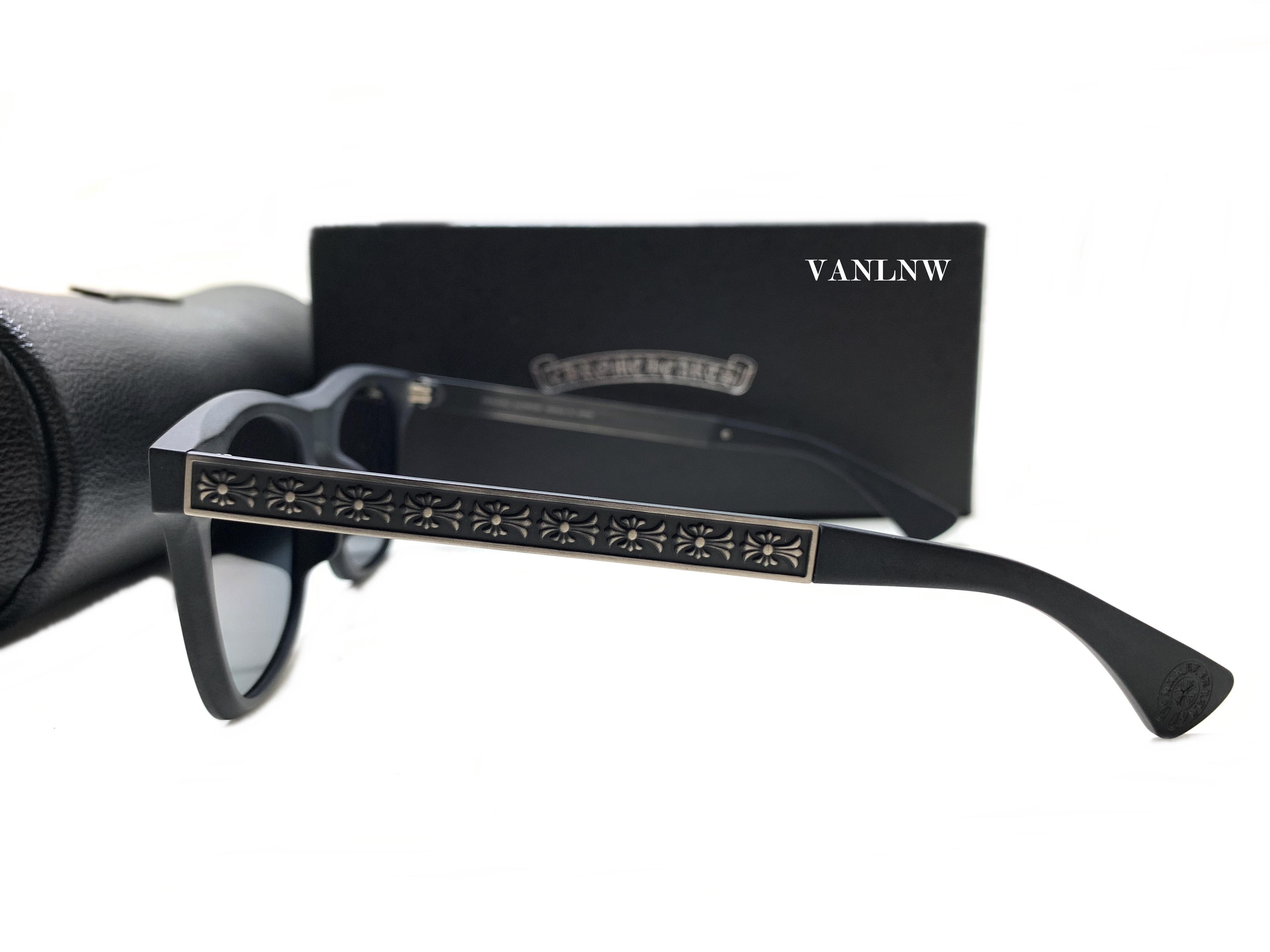 แว่นกันแดด Chrome Hearts FRUM II Sunglasses <ดำ>