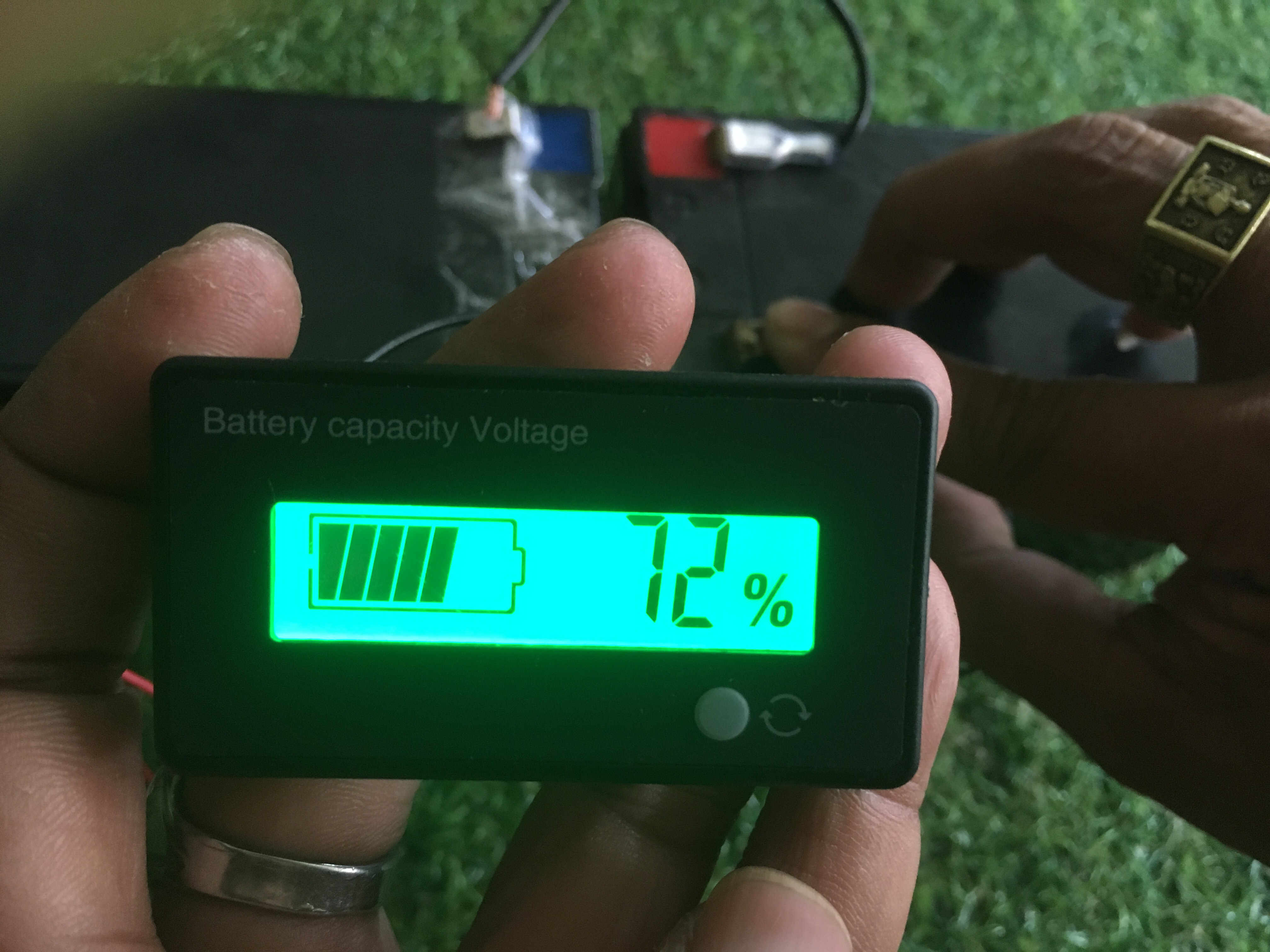 เครื่องวัดค่า % และวัดโวลต์แบตเตอรี่ 24V