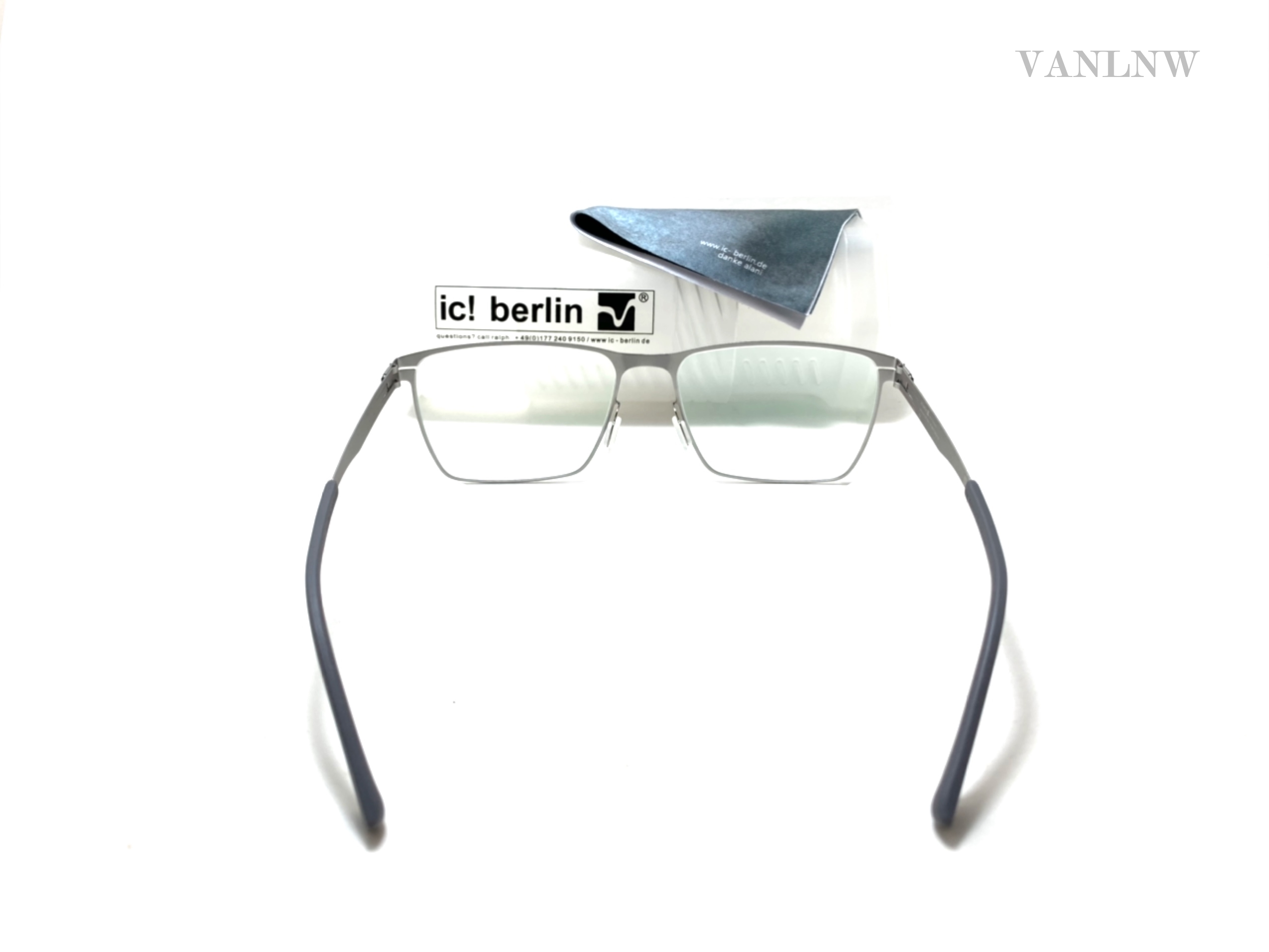 แว่นสายตา ic berlin Thomas a. chrome 56-20 <เงิน>